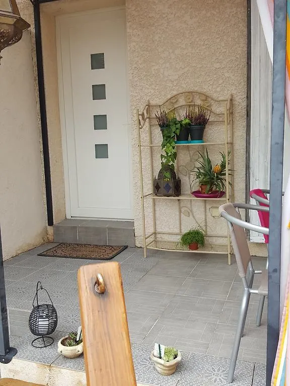Elsabio Holiday home Arles France